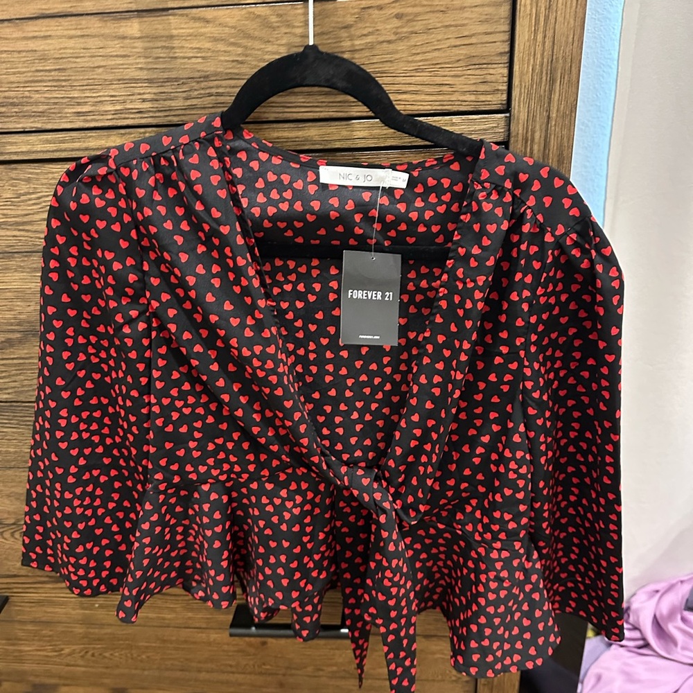 Forever 21 Black and Red Heart Print Women's Top